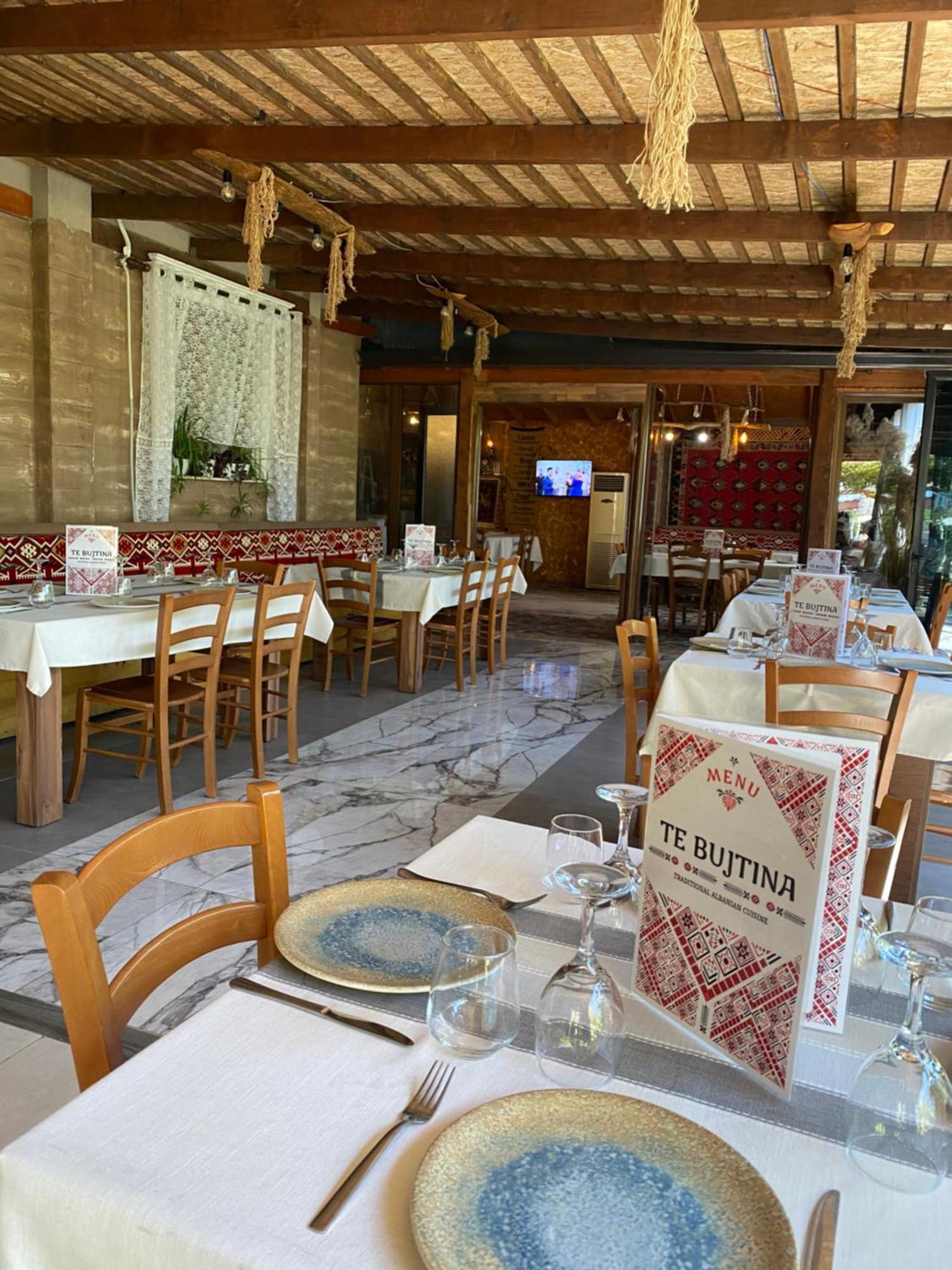 Te Bujtina Hotel- Cozy Stay With Traditional Breakfast Near Beach Golem  Ngoại thất bức ảnh