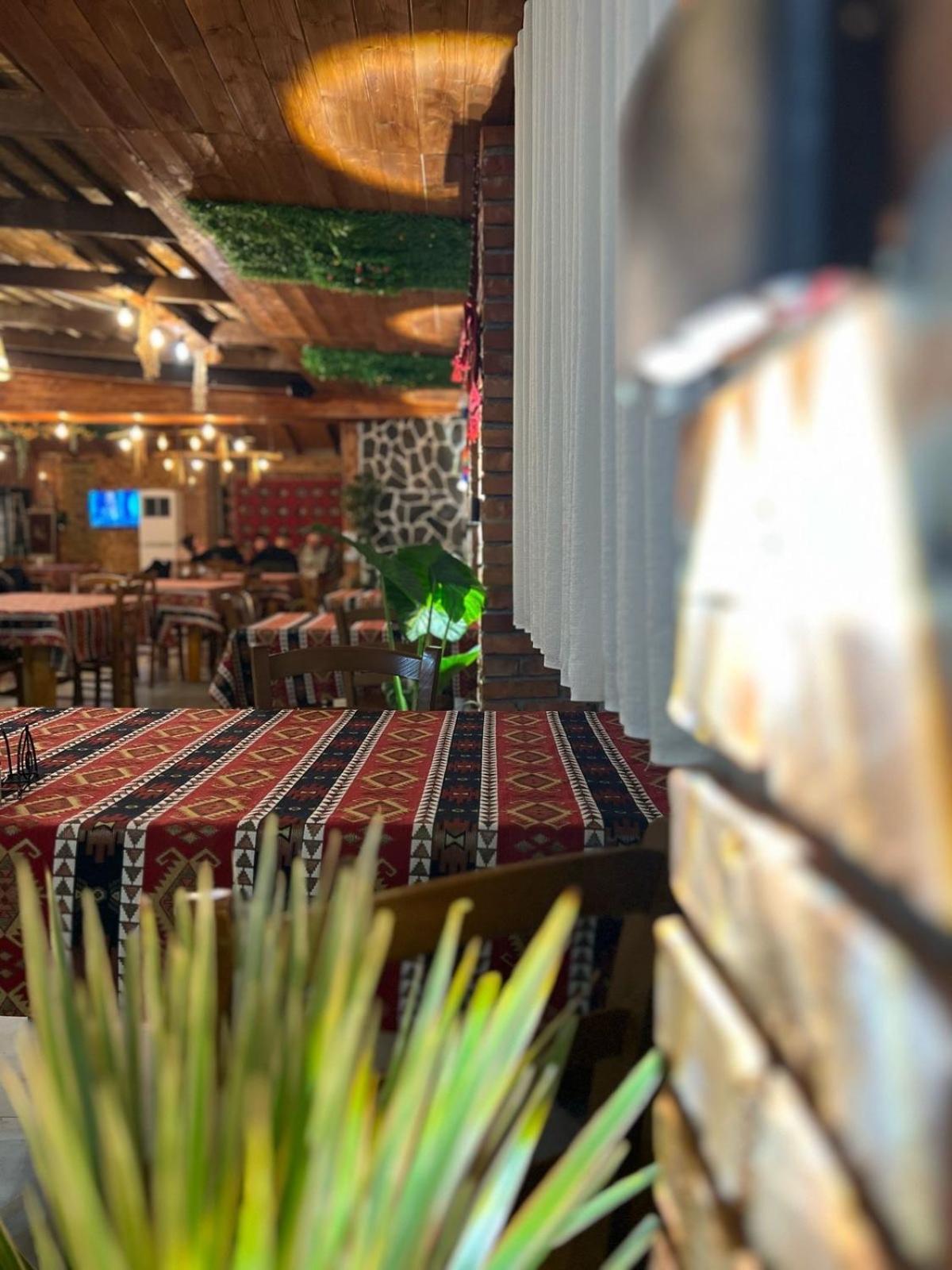 Te Bujtina Hotel- Cozy Stay With Traditional Breakfast Near Beach Golem  Ngoại thất bức ảnh