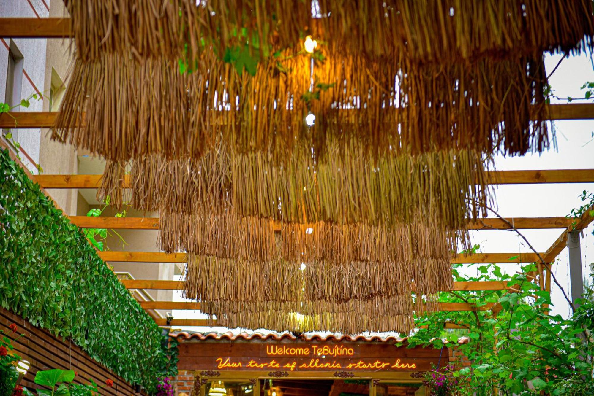 Te Bujtina Hotel- Cozy Stay With Traditional Breakfast Near Beach Golem  Ngoại thất bức ảnh